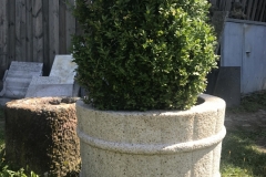 Pflanzgefäß aus Granit